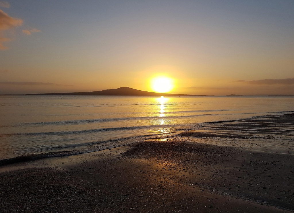 Takapuna Beach Auckland Sunrise - Ring Finding Location